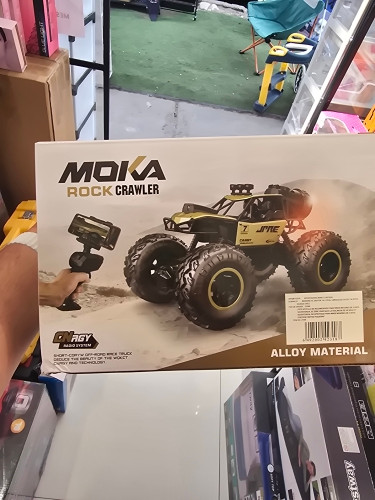 Imagen 1 de Carro 4x4 a control remoto y con cámara integrada y difusor de humo