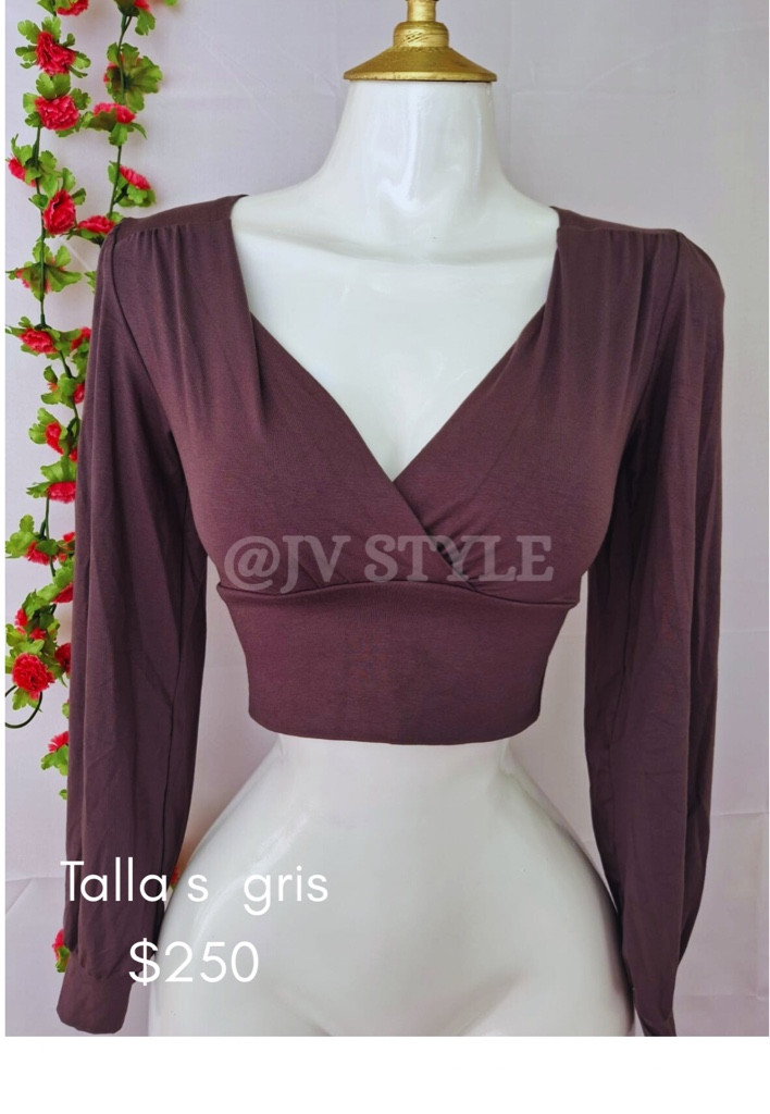Imagen 1 de Blusa de manga larga con cuello en V