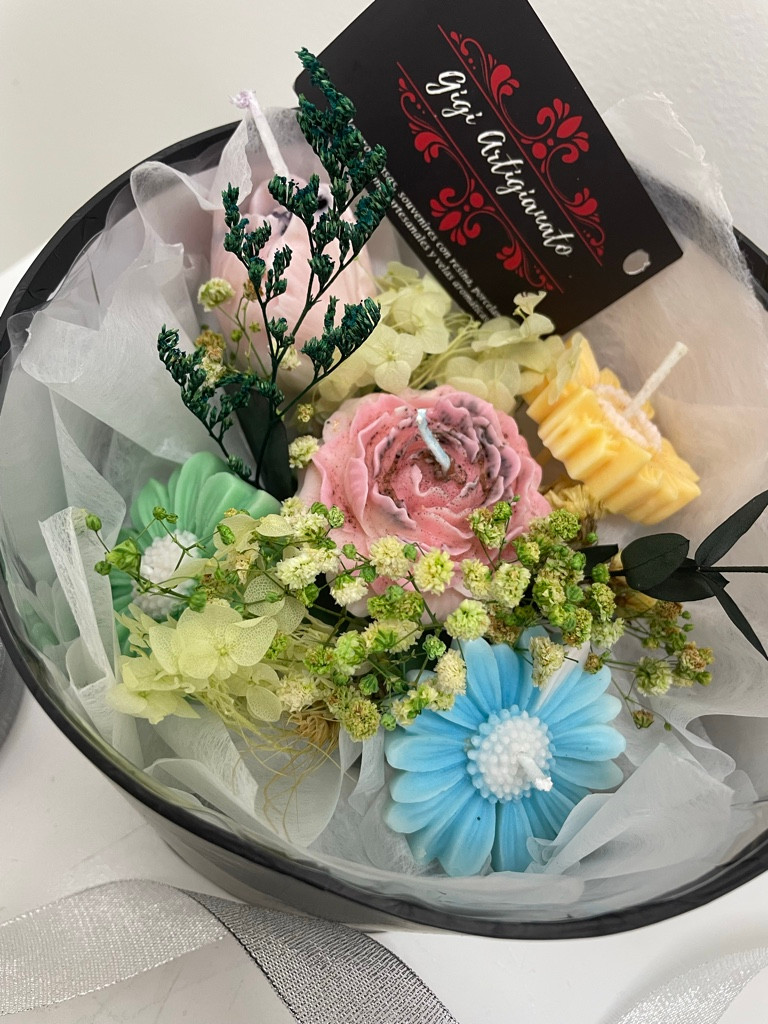 Imagen 1 de Caja cerrada bouquet velas aromáticas