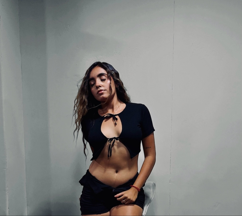 Imagen 1 de BLUSA CON MOÑOS