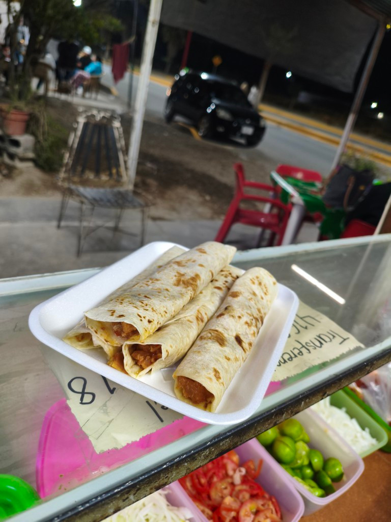 Imagen 1 de BURRITOS