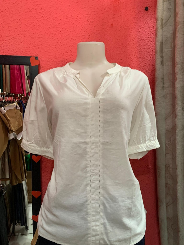 Imagen 1 de Blusa blanca manga corta ckalss