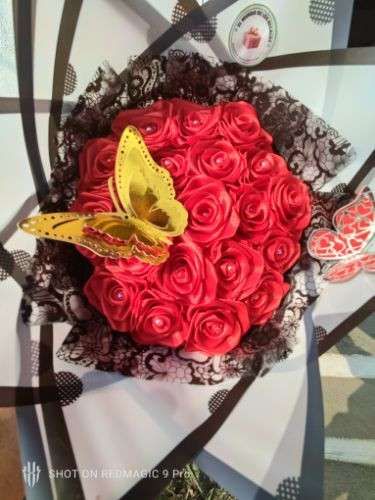 Imagen 1 de Ramo rojo de 20 rosas de listón.