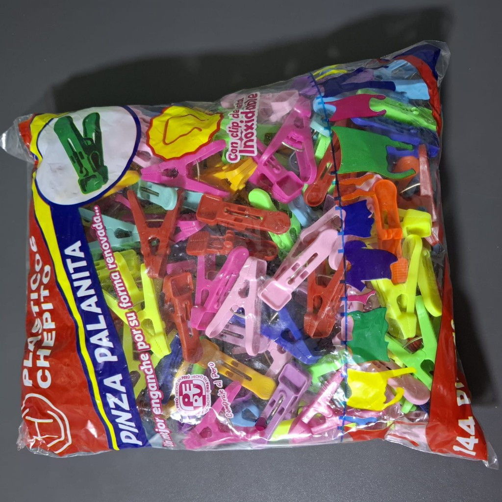 Imagen 1 de *GANCHO PARA ROPA*