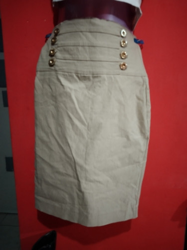 Imagen 1 de *Falda beige larga talla ch