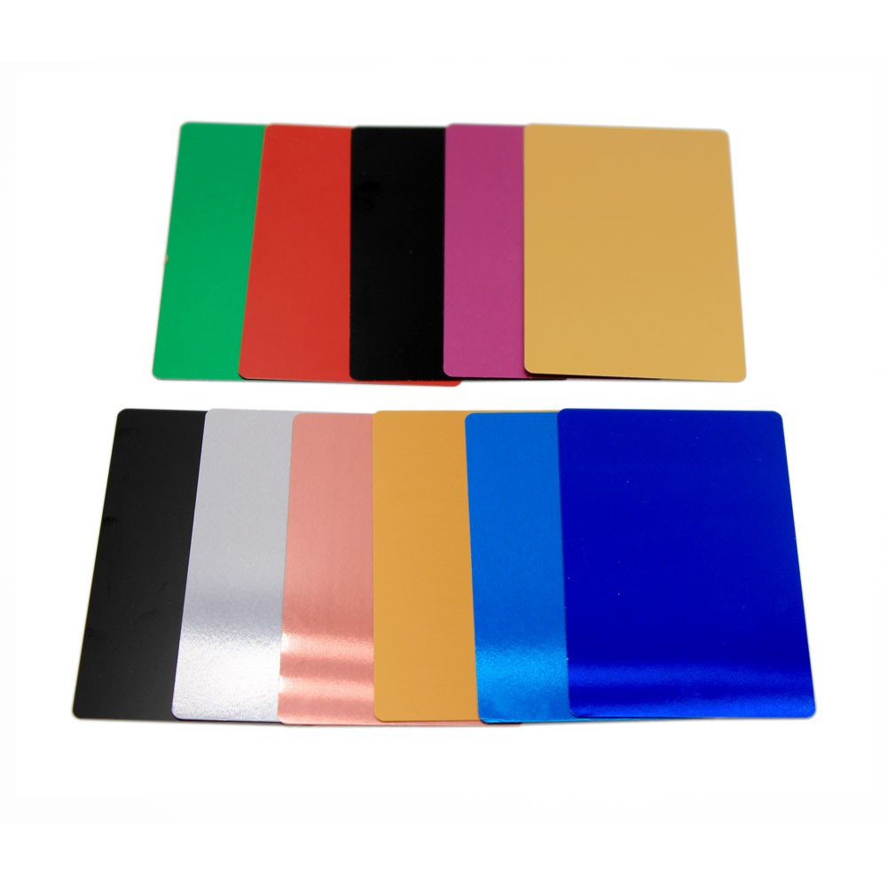 Imagem 1 de Cartão de visita - Metal anodizado