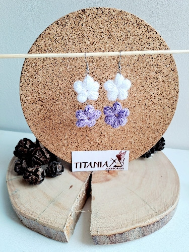 Imagen 1 de Aretes 2 Flores Blanca y Lila