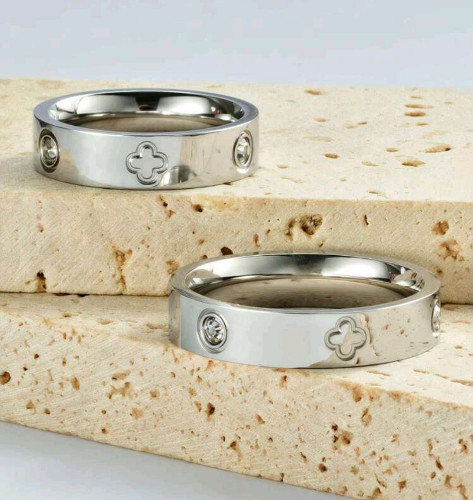 Imagen 1 de Anillo aro talla 6 tipo Van Cleef Plateado
