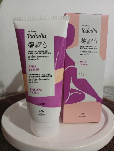 Imagen 1 de Crema corporal AVELLANA Y CASIS 200ml