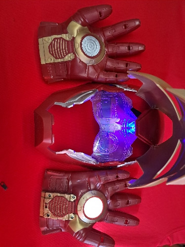 Imagen 1 de Mascara y guates iron man
