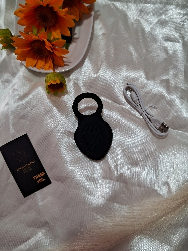 Imagen 1 de Anillo para pene con cepillo recargable toy49