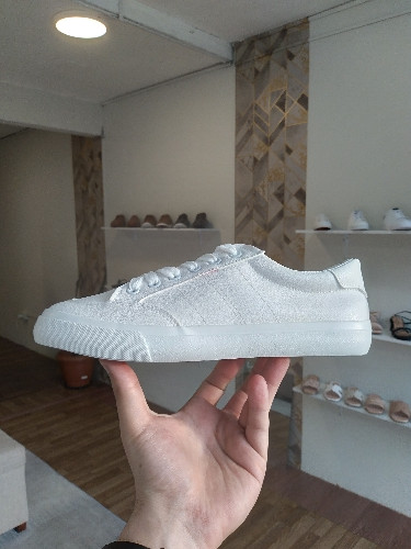 Imagen 1 de (GE) Zapatillas deportiva blanca tipo Raquet