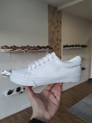 Imagen 1 de (AE) Zapatillas Blancas casual sport