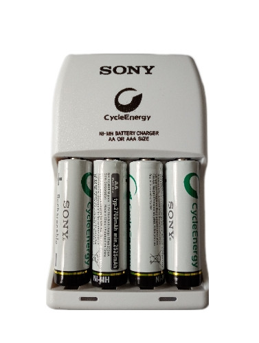 Imagen 1 de Cargador de pilas + 4 pilas AA marca Sony
