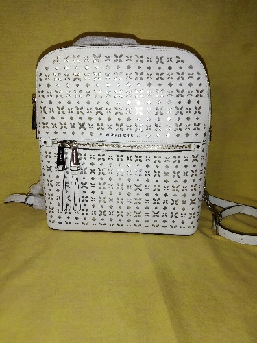 Imagen 1 de Michael Kors back pack Rhea
