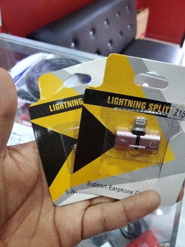 Imagen 1 de Adaptador de iPhone a doble