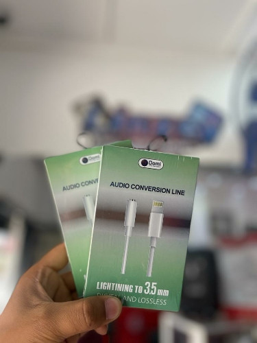 Imagen 1 de Adaptador de Jack para iPhone Domi