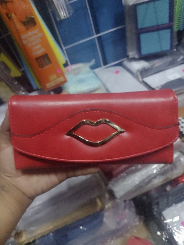 Imagen 1 de Cartera beso