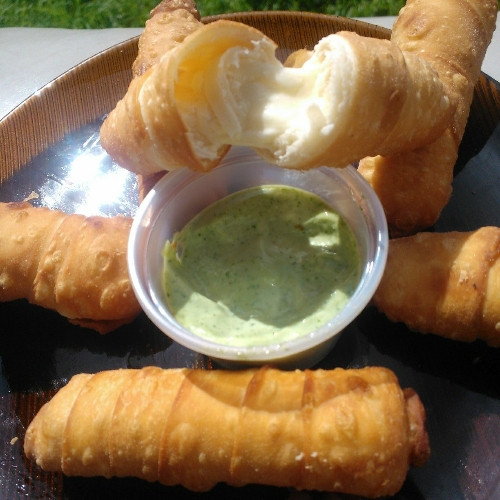 Imagen 1 de 6 Tequeños fritos + Salsa de ajo 