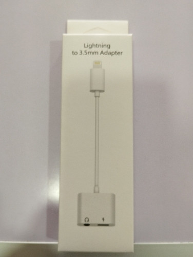 Imagen 1 de ADAPTADOR iPHONE LIGHTNING A 3.5MM