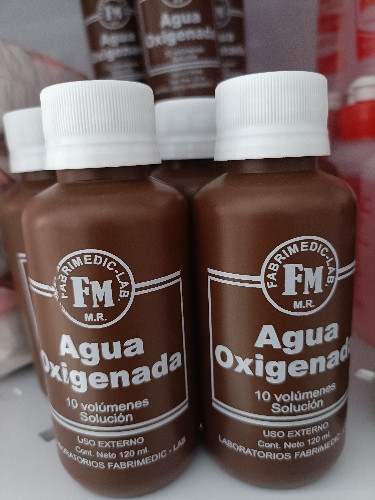 Imagen 1 de Agua oxigenada 10 vol