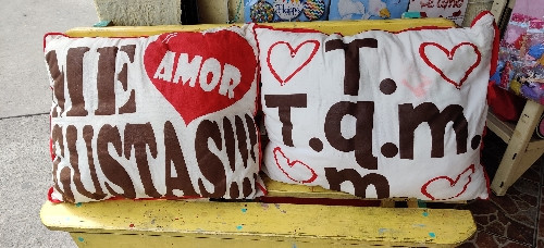Imagen 1 de Almohada tqm o me gustas oferta