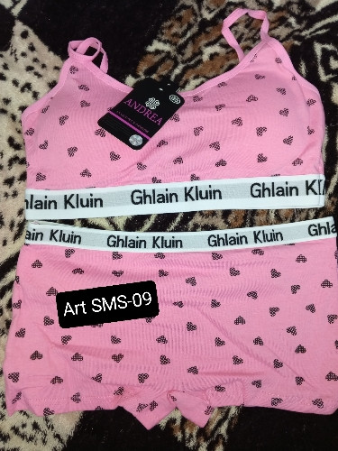 Imagen 1 de Conjunto Top  "Ghlain Kluin"