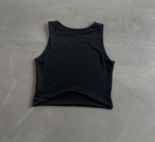 Imagen 1 de BLUSA CORTA NEGRA T-UNICA