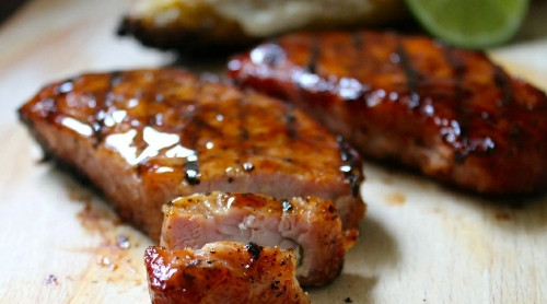 Imagen 1 de Chuleta BBQ con tostones