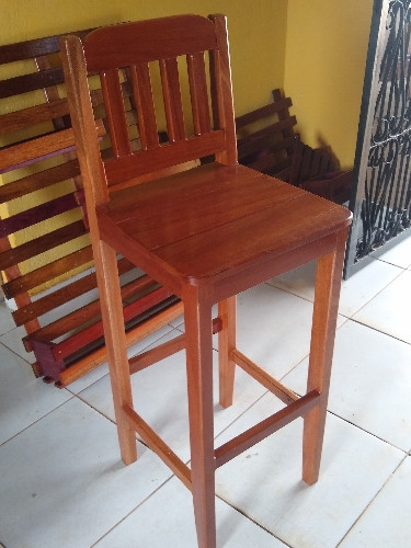 Imagem 1 de Banqueta alta com encosto 