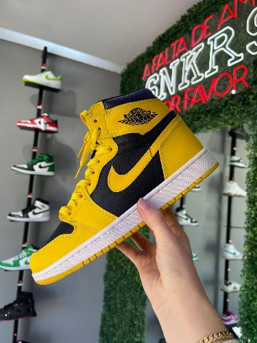 Imagen 1 de Air Jordan 1 High Amarillo
