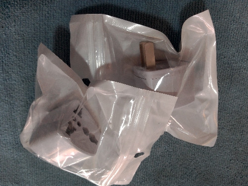 Imagen 1 de ADAPTADOR CLAVIJA CONVERTIDOR CORRIENTE VIAJE EU O2