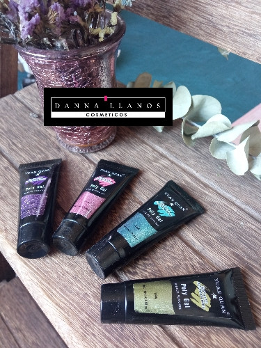 Imagen 1 de 3 polygel para uñas