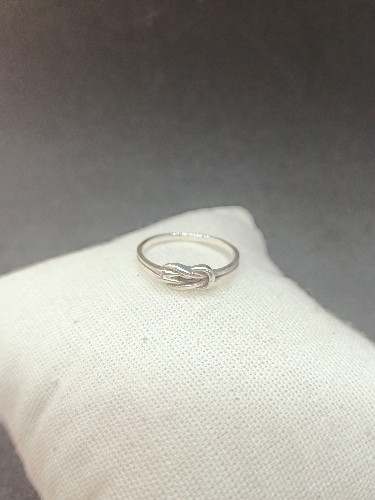 Imagen 1 de Anillo nudo plata (#7)