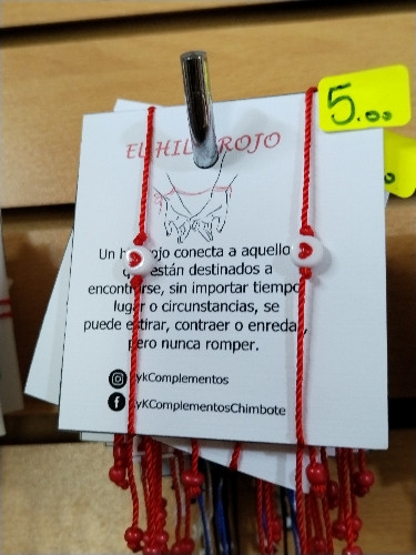 Imagen 1 de Pulsera corazón rojo hilito 
