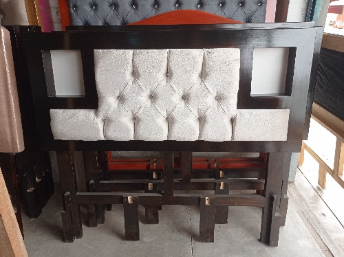 Imagen 1 de Cama Capitoné Pino / 2 plazas