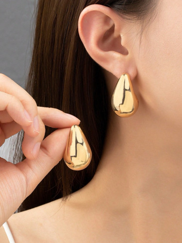Imagen 1 de Aretes en forma de Gota 