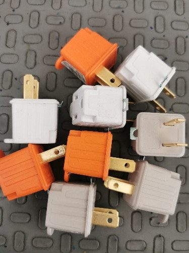 Imagen 1 de Adaptadores 3 a 2 a granel 