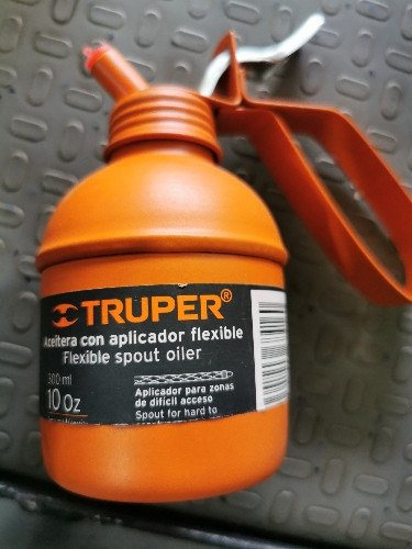 Imagen 1 de Aceitera con aplicador flexible 