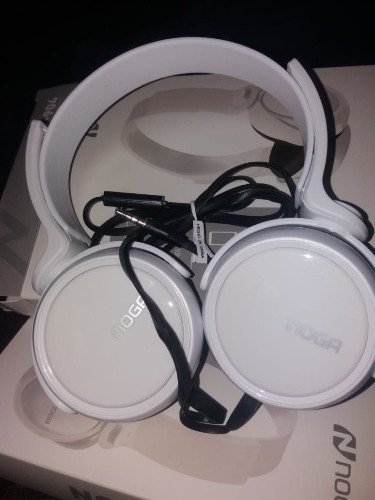 Imagen 1 de Auricular Noga Con cable