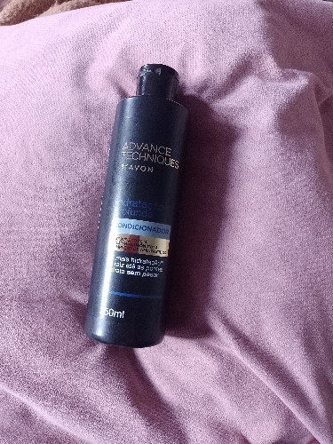 Imagem 1 de AVON ADVANCE TECHNIQUES HIDRATAÇÃO PROFUNDA Condicionador 250ml
