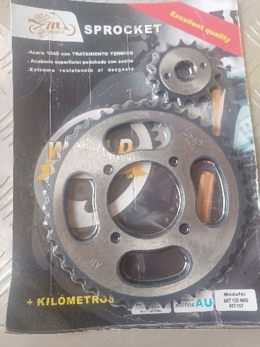 Imagen 1 de Plato piñón Au accesorios/Akt 125 nkd 42 T