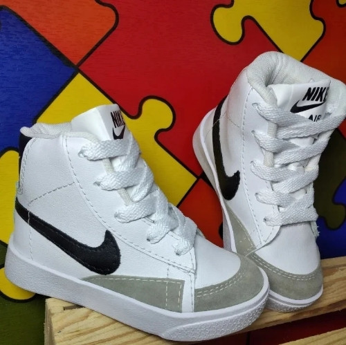 Imagen 1 de Bota nike blazer🖤