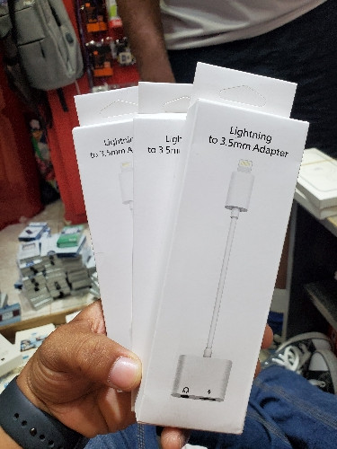 Imagen 1 de Adaptador de iPhone Doble