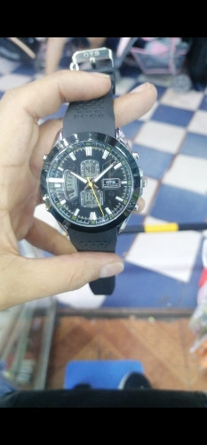 Imagen 1 de Reloj de hombre deportivo doble hora - negro linea amarillo T8140G