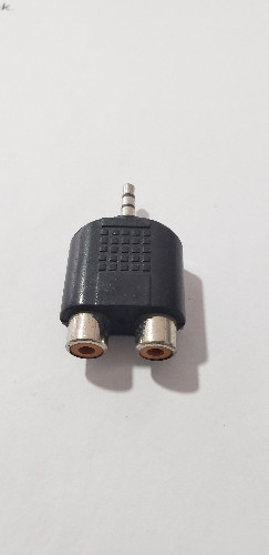 Imagen 1 de ADAPTADOR AUDIO RCA A PLUG 3.5MM