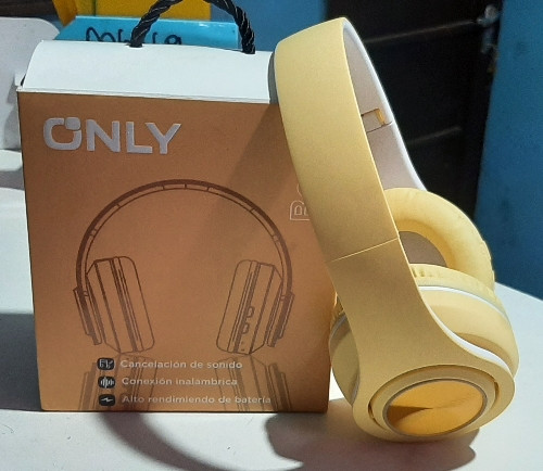 Imagen 1 de Auricular Vincha Inalambrico Only Mod 83 Amarillo