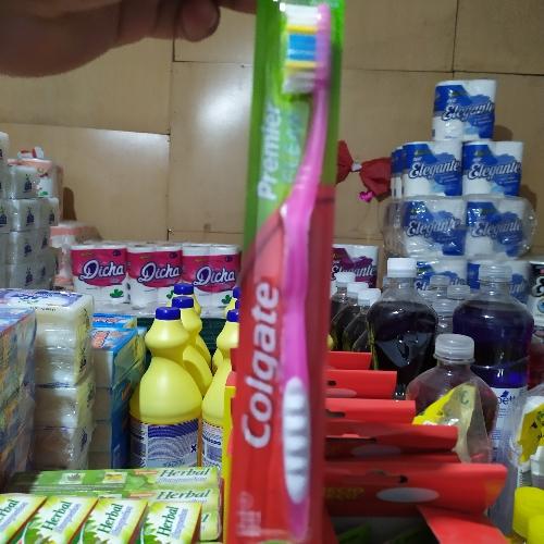 Imagen 1 de .Cepillo Colgate adulto colores varios