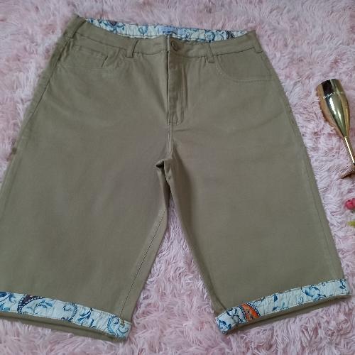 Imagem 1 de Bermuda Scene 🐬 cor Caqui