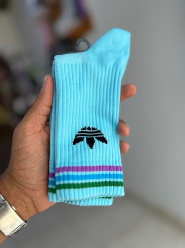 Imagen 1 de Adidas azul bebé líneas